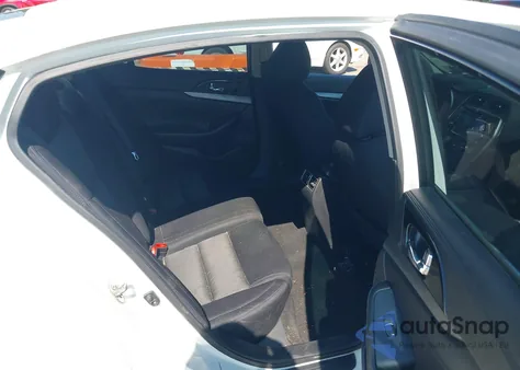 2017 Nissan Maxima 3.5 Platinum/3.5 S/3.5 Sl/3.5 Sr/3.5 Sv z USA, uszkodzony, nr VIN 1N4AA6AP4HC377818